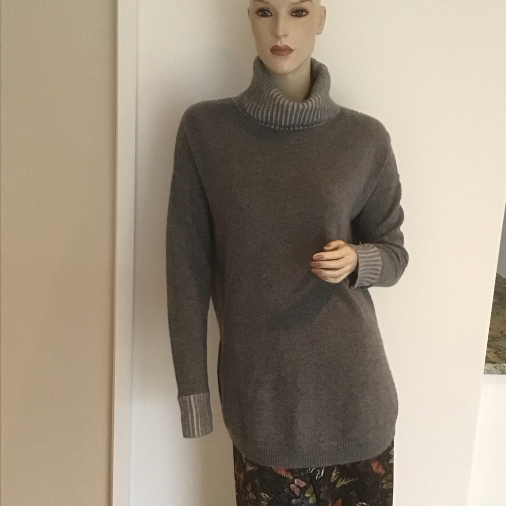 Max Studio 100% 2 Ply Cashmere‎ Dark Gray Ribbed Turtleneck Tunic Sweater S
